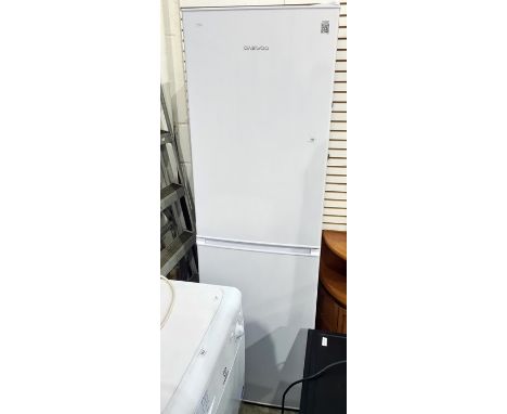 Daiwoo tall fridge freezer, model DFF470
