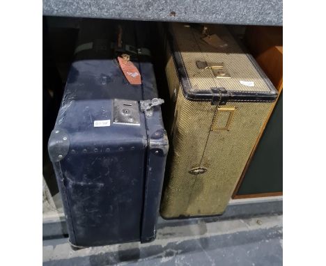 Large vintage travelling suitcase and another containing assorted table and other linen (2) Condition ReportSee attached imag