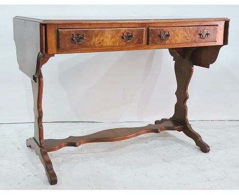 20th century sofa table with two drawers, vase-shaped end pillar supports, shaped stretcher 