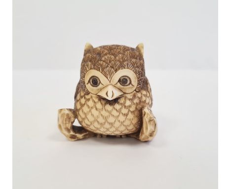 Japanese carved ivory netsuke in the form of an owl on branch, 3.5cm high 