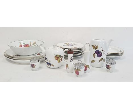 Evesham part dinner service to include teapot, coffee pot, scallop dishes, soup bowls, serving plates, bowls, lidded tureens,