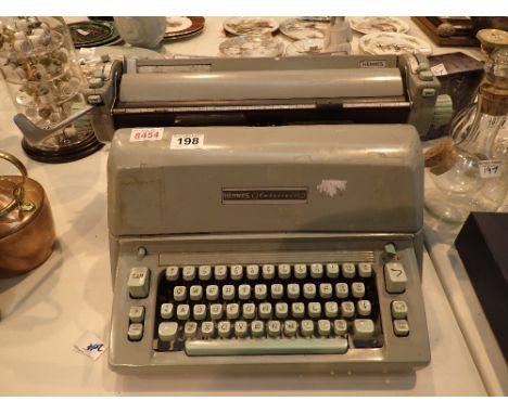 Hermes Ambassador vintage typewriter