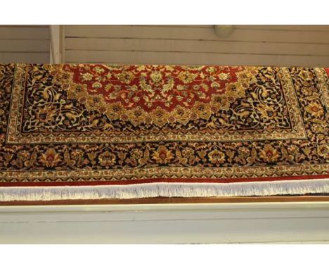 Red ground Keshan carpet 2.80 x 2.00