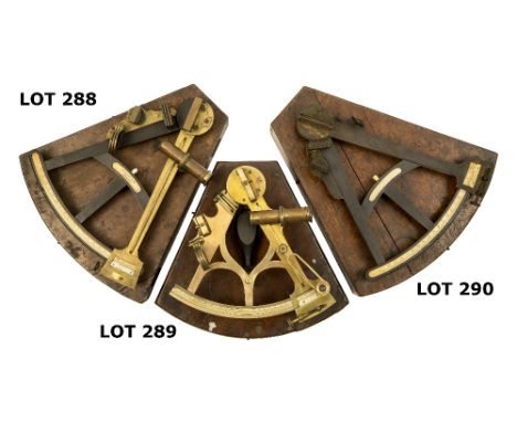 Ø An EARLY 19TH-CENTURY 9½IN. RADUIS VERNIER OCTANT BY SPENCER & CO. LONDON, inset scale divided to 100, braced brass index a