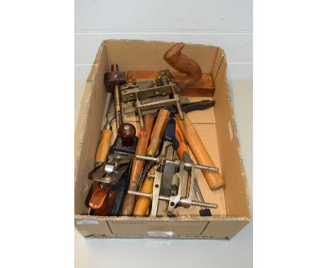 BOX CONTAINING QUANTITY OF PLANES AND OTHER WOOD WORKING TOOLS