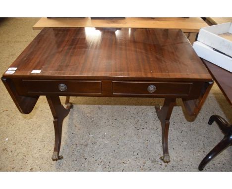 REPRODUCTION MAHOGANY SOFA TABLE