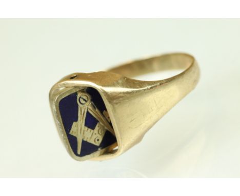 Masonic enamelled swivel head yellow gold signet ring, the swivel head with blue enamel and Masonic symbol, the reverse with 