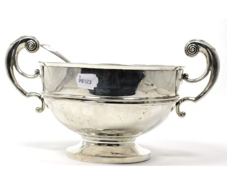 A Walker & Hall silver twin handle punch bowl, together with a silver soup ladle, 41.28ozt gross 