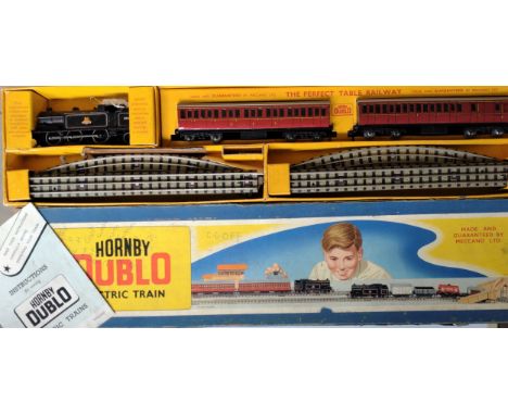 No 56. Hornby-Dublo 3-rail EDP 10 BR tank BR Tank Passenger set in box with instructions leaflet, lid ends missing, biro insc