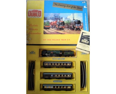 No 59. Hornby-Dublo 2-rail BR Barnstaple 2035 Passenger Set in box with instructions leaflet, lid taped at corners. 