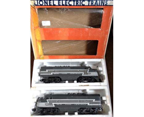 Lionel O gauge Electric 6-8370 New York Double Diesels in window box, box damaged. 