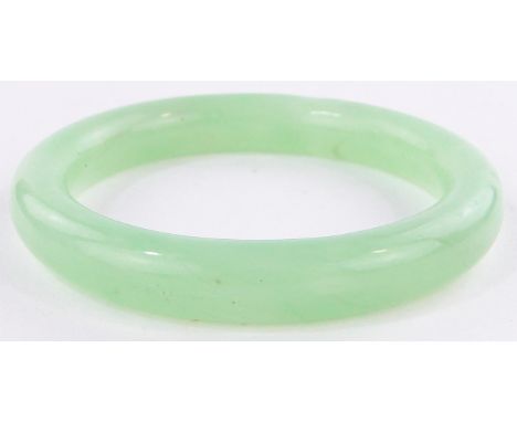 A green jade bangle, 3.2".