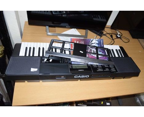 A Casio CT-X700 keyboard