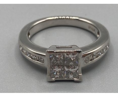 Ladies platinum diamond ring in square setting approx 1ct size J 5.6g gross