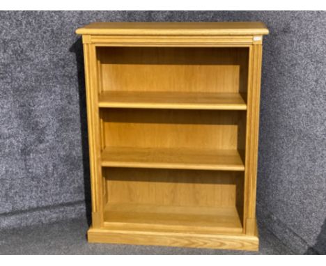 Light oak 3 tier bookcase, 97x35cm, height 122cm
