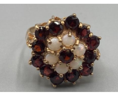 Ladies 9ct yellow gold garnet and opal cluster ring size M 5g gross