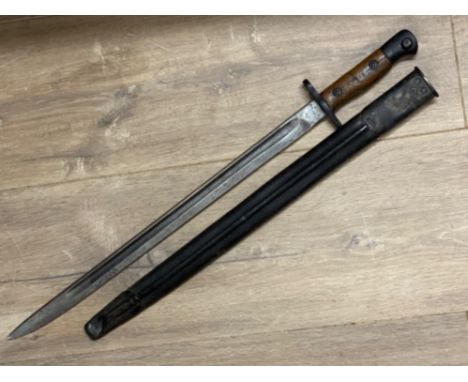 World War One (1907) Lee Enfield Bayonet with scabbard