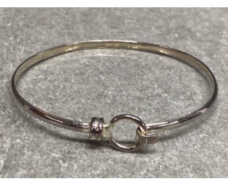 Silver bangle with clip fitting, 7.3G