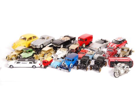 A good collection of assorted loose scale diecast to include 1/24 scale, Road Tough Volkswagen Beetle, Liberty Classics, Moto