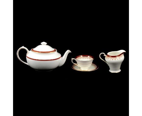 Large quantity of various tablewares, including Aynsley dineer service, Denby cupas and saucers, etc.