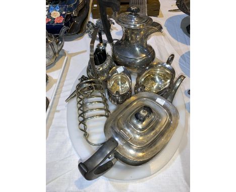 A silver 4 piece tea service, boat shaped in the Georgian style, maker E.V., Sheffield 1924, 58 oz gross weight 