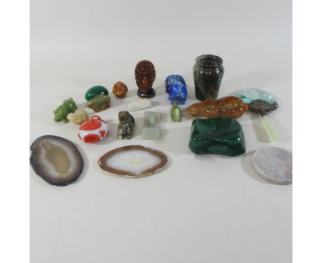 A collection of Chinese and other hardstone models of animals, to include jade coloured, together with a collection of agate 