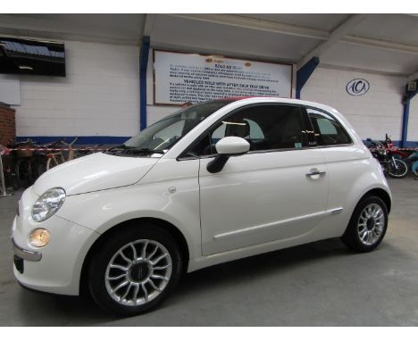 Make &amp; Model: Fiat 500 C LoungeDate of Reg: LG10 LYKColour: Whitecc: 1242MoT: 07-04-2023Fuel Type: PETROLMileage: 74kTran