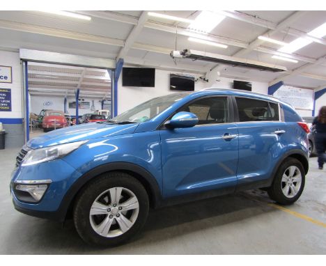 Make &amp; Model: Kia Sportage 2Date of Reg: SL62 XFRColour: Bluecc: 1591MoT: 06-01-2023Fuel Type: PETROLMileage: 72kTransmis