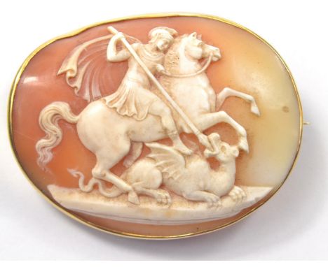 9ct Vintage Yellow gold oval set cameo, depicting St George and the DragonW: 5.50cm approx  D: 4.25cm approx 