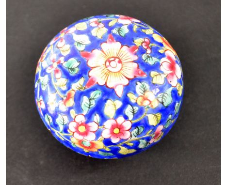 Small rounded vintage Cloisonne lidded pill boxD: 5cm approx 