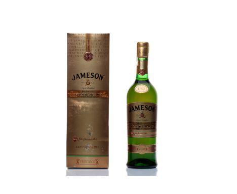 JAMESON GOLD RESERVE | ABV: 40% | Country: Ireland | Type: Blended Irish whiskey | Volume: 700 ml | Duty stamp: CZ | Packagin