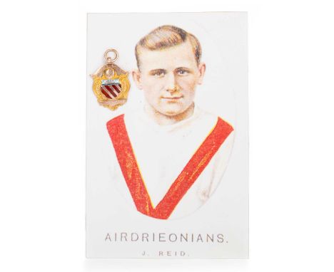 RARE - MANCHESTER UNITED F.C. VS. AIRDRIEONIANS F.C., LORD MAYOR'S APPEAL GOLD MEDAL, 5TH MAY 1923  the obverse with central 