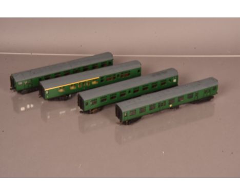 MTK 00 Gauge Kitbuilt and modified Lima BR SR green 4-CEP Unit using Hornby/Lima bogies and chassis detail,   7002 comprising