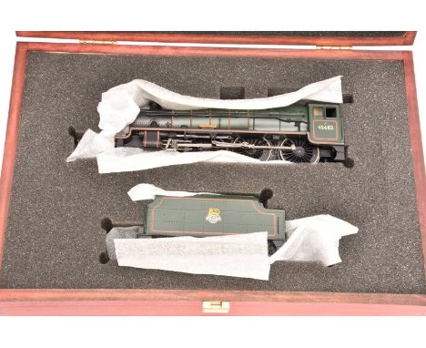 Bachmann OO Gauge Limited Edition Steam Locomotive with Tender Trafalgar, in wooden display case with outer card box, Jubilee