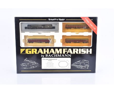 Graham Farish by Bachmann N Gauge Steam Royal Scot Passenger Set, a boxed 370-100 set comprises 46245 City of London in BR gr