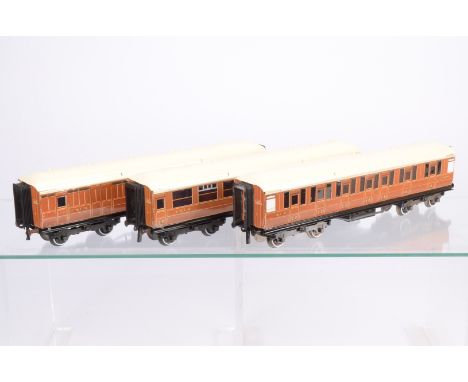 ACE Trains 0 Gauge LNER/C/4 Set B Corridor Teak Coach Set comprising Corridor Coaches, Third/Brake, All Third and Third/First