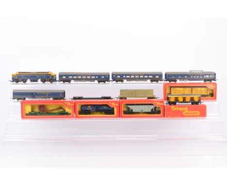 Triang OO Gauge Transcontinental Railways, unboxed diesel locomotive 5007, with repainted roof and retouched paintwork, four 