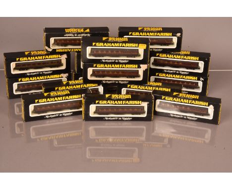 Graham Farish N Gauge LMS Coaching Stock, all boxed 57ft crimson lake liveried examples, 0636 Brake End Coach (7), 0626 (6), 