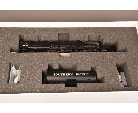 American HO Gauge MTH Southern Pacific Steam Locomotive and Tender, a boxed 30-181-1 Cab Forward 4-8-8-2 locomotive 4134 with