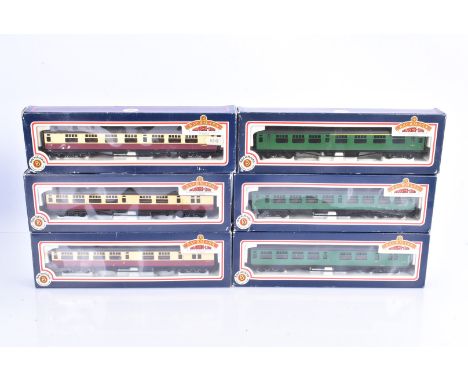Bachmann and Lima BR Green and Crimson and Cream Coaching Stock,  a boxed group, BR green Bachmann Bullied 34-500 (2), 34-551