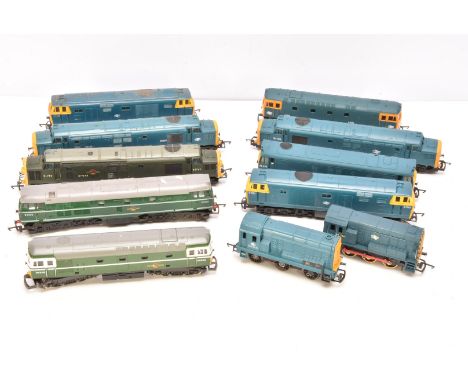 OO Gauge BR Diesel Locomotives, an unboxed group, Hornby Margate 25 239, D7063 37 130, Lima D6524, D6506, shunter 08 736, Tri