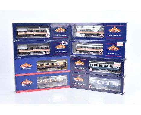 Bachmann OO Gauge Vintage and Modern Coaching Stock, eight boxed coaches, MK 1 Pullmans 39-280B Falcon, 38-310B Car No 349 bo