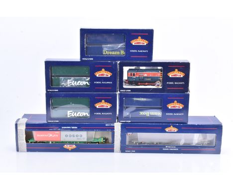 Bachmann OO Gauge Diesel Shunter Intermodal Wagons and Containers, a boxed collection, 32-102W Class 08 97800 in BR Departmen