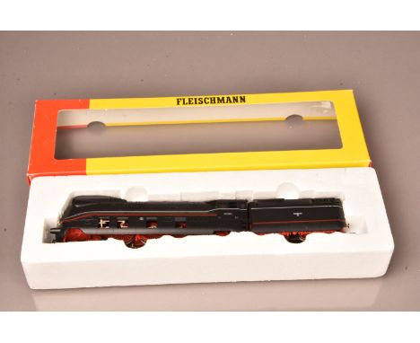 Fleischmann HO Gauge German Streamline Steam Locomotive and Tender, a boxed 4171 BR 03 1081 locomotive of the DB in black liv