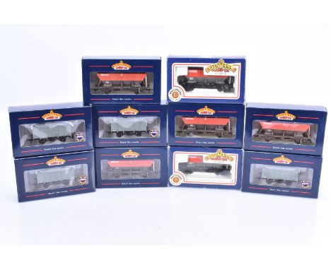 Bachmann OO Gauge Goods Vans and Hopper Wagons, a boxed collection, 37-775 12 ton ventilated vans BR grey (6) and 46 tonne ho