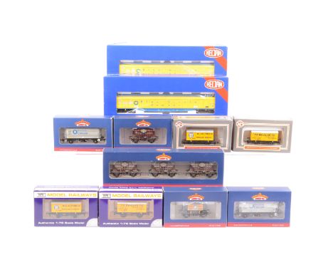 Bachmann Heljan and Dapol 00 Gauge Blue Circle and Ferrocrete Cement wagons and Vans, Heljan 5002 and 5003 Blue Circle Cargow
