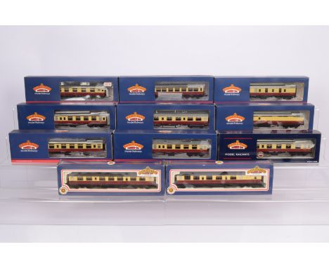Bachmann OO Gauge BR Crimson and Cream Coaching Stock, a boxed group, Thompson examples, 34-436, 34-651B, 34-425, 34-375, MK1
