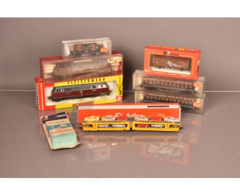 Continental HO Gauge Diesel/Electric Locomotives and Freight Stock, all boxed/cased, Fleischmann 4235 diesel locomotive BR 22