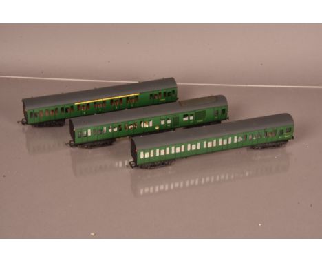 MTK 00 Gauge Kitbuilt BR SR green 3D DMU 3-Car Unit, 1305 all second Power and Trailer Cars and First /Second centre Car,  bu