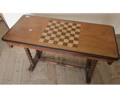 Late Victorian rectangular mahogany table with inset chess board on bobbin turned supports and turned understretcher (90cm x 